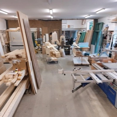 Készülő fa nyílászáró